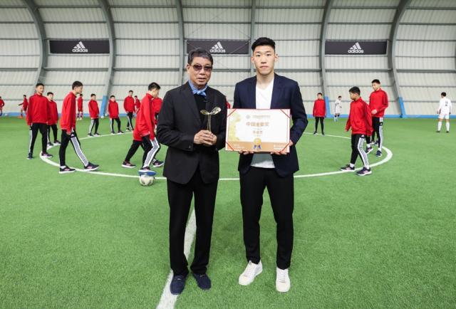 开云体育-中国官网登录入口-2021中国金球奖揭晓 武磊再夺魁 王霜第四度捧杯