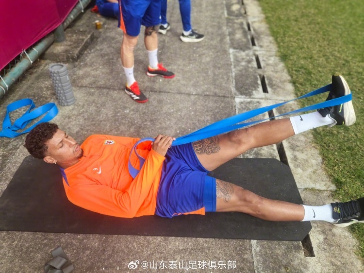 热身赛山东泰山1:5不敌韩国龙仁 外援克雷桑于昨晚归队