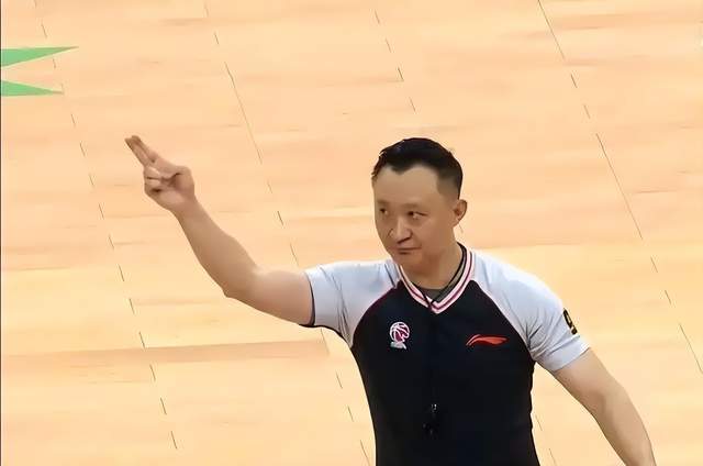 开云Kaiyun官网入口-闫军被撤销国际裁判并非意味着天亮了,在CBA,他依然呼风唤雨