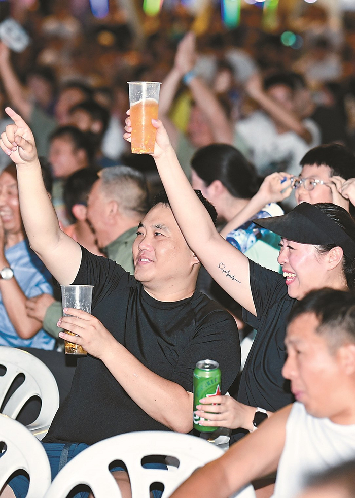 开云体育-中国官网登录入口-天下文枢,享受狂欢|苏超|足球|南京|蔡明妤|女子足球队_新浪体育_新浪新闻