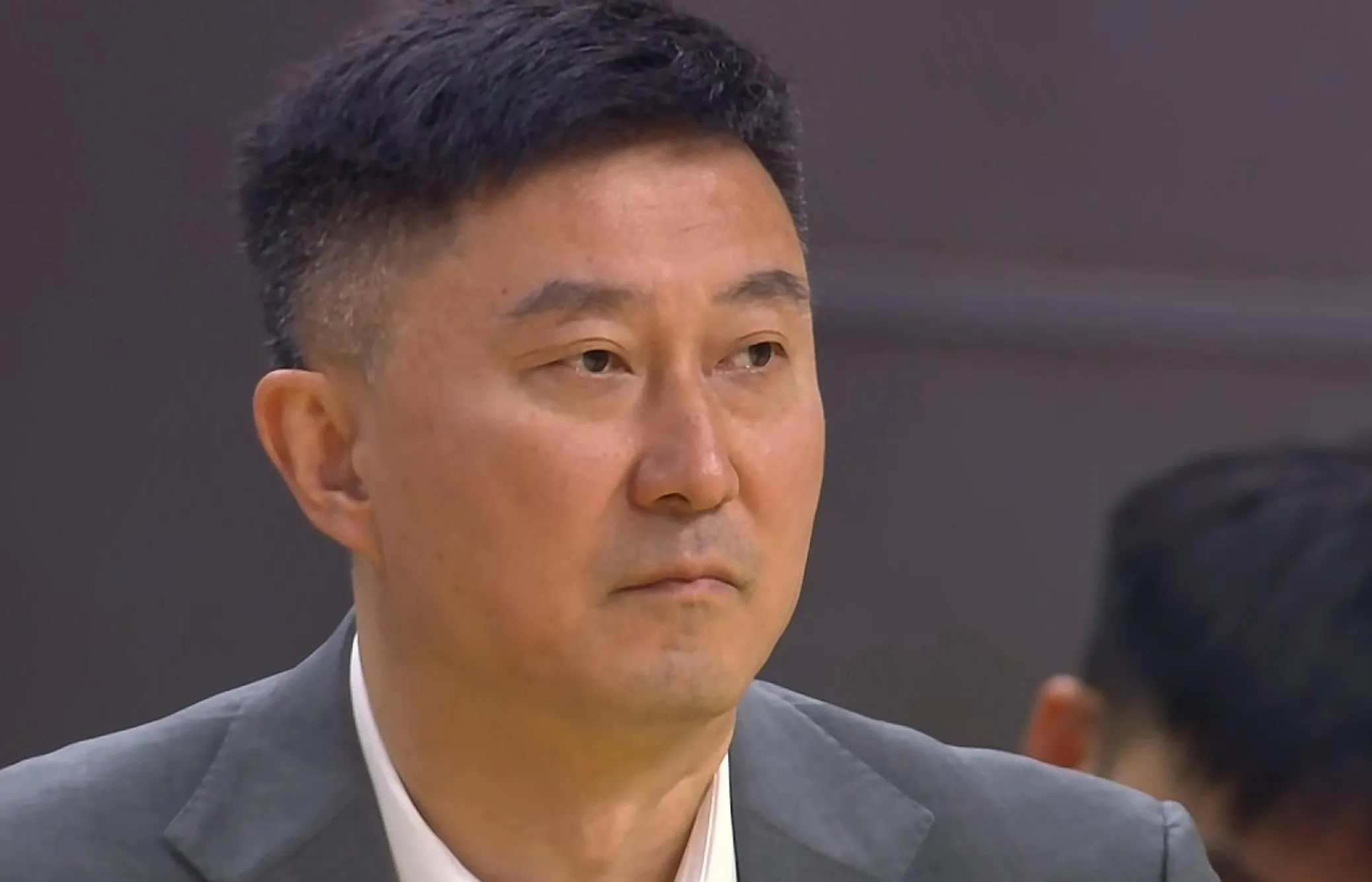 Kaiyun开云官方网站中国登录-102-54!广东又赢了,最大功臣诞生!杜锋2大败笔,数据一清二楚